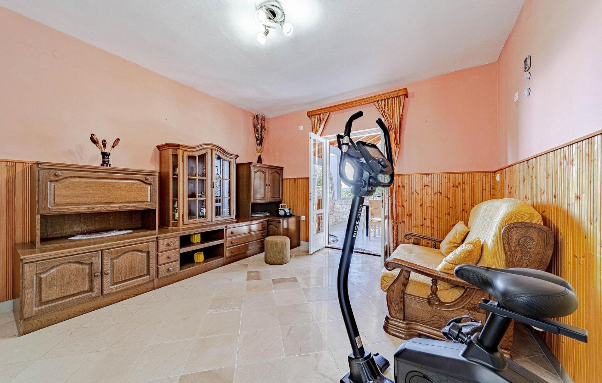 Beautiful Home In Prigradica With Jacuzzi Extérieur photo