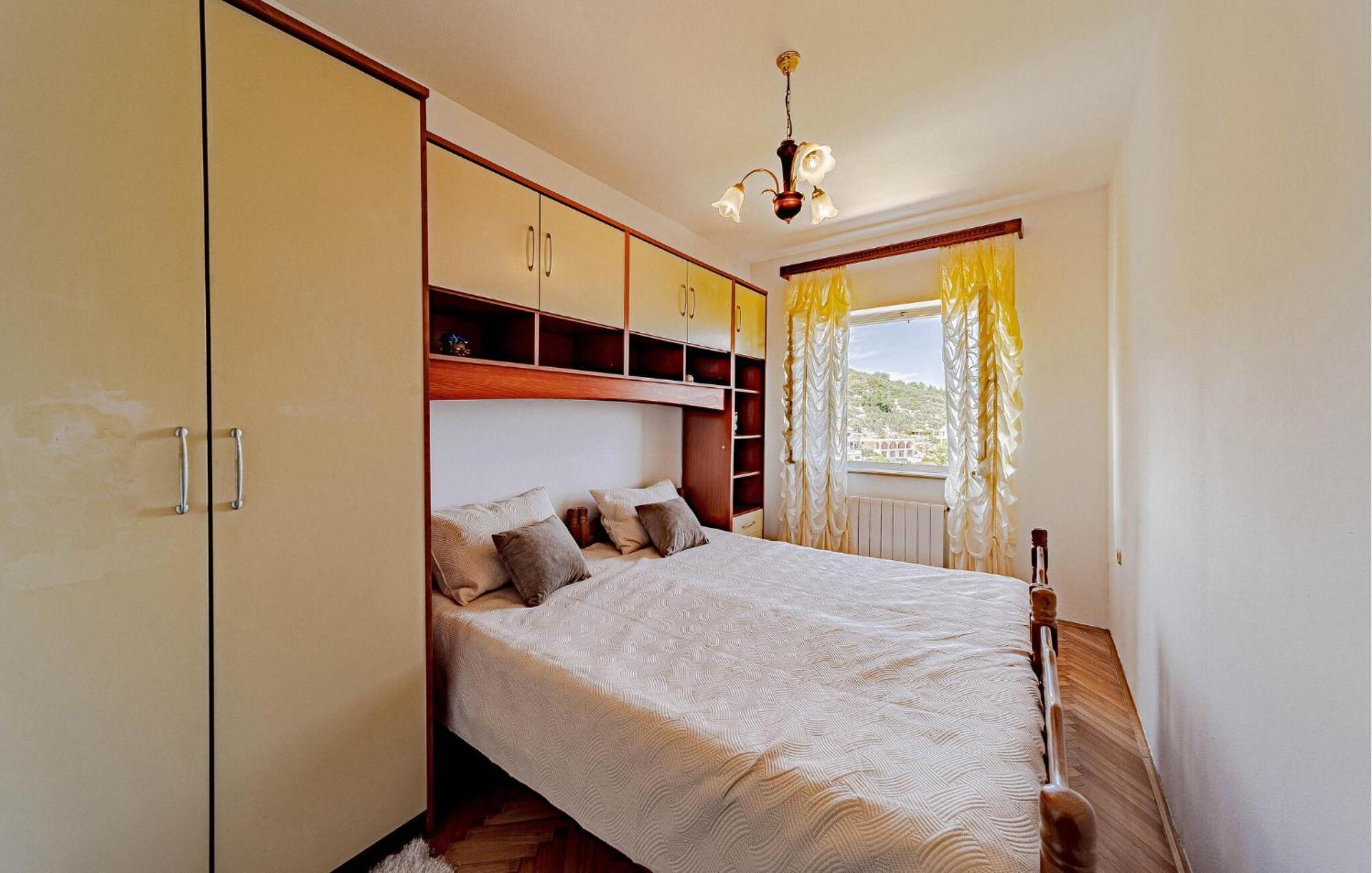 Beautiful Home In Prigradica With Jacuzzi Extérieur photo