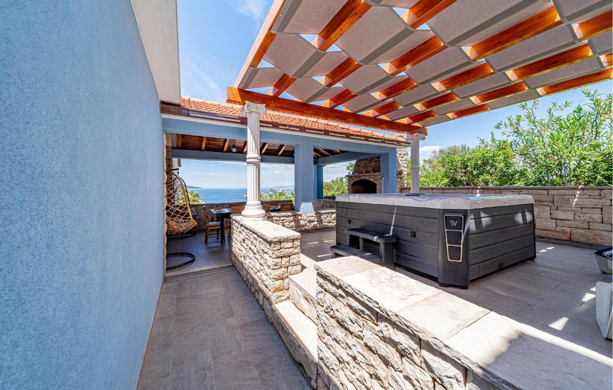 Beautiful Home In Prigradica With Jacuzzi Extérieur photo